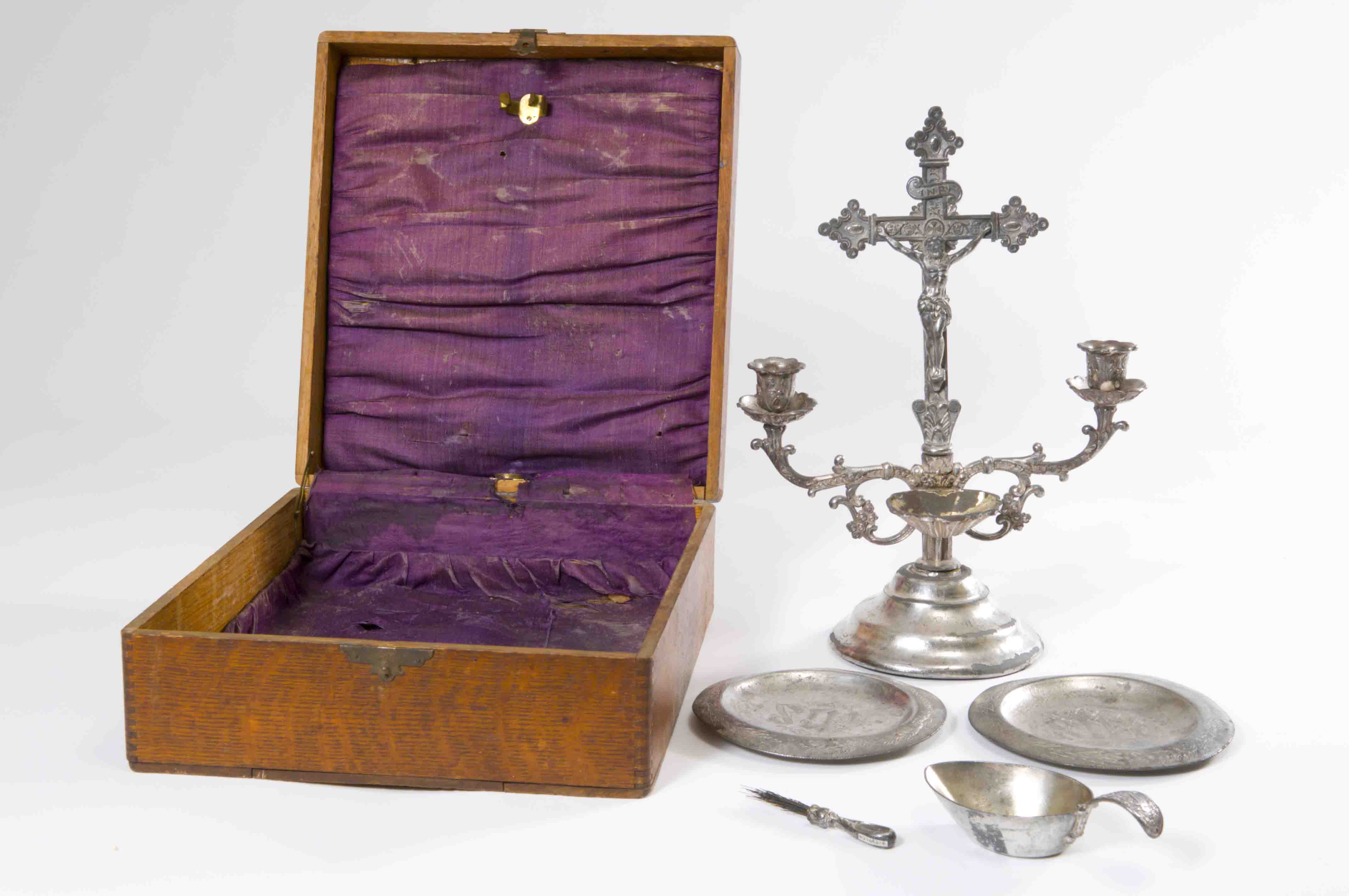 Portable altar set Queensland Historical Atlas
