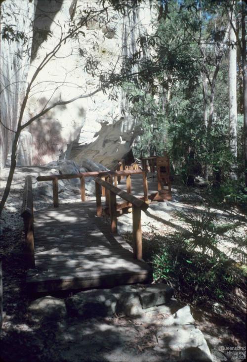 Aboriginal art, Carnarvon Gorge, 1979