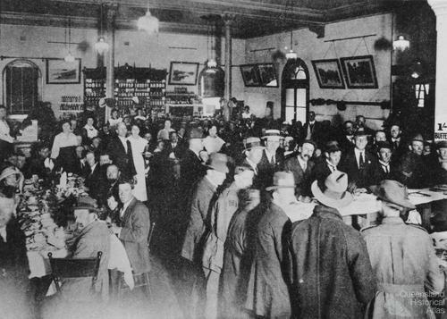 The busy Toowoomba Refreshment Room, c1910