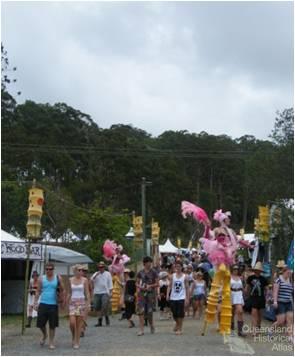 Woodford Folk Festival fashions, 2009