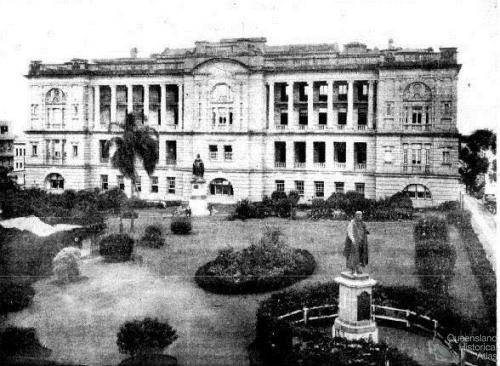 Ryan and Queen Victoria statues, Queens Gardens, 1934