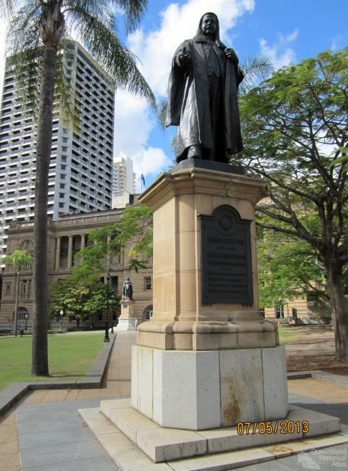 T.J. Ryan with his back to Queen Victoria, 2013