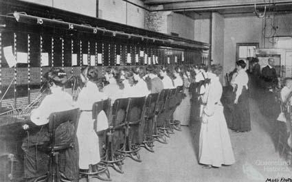 Women telephonists, Brisbane, 1910