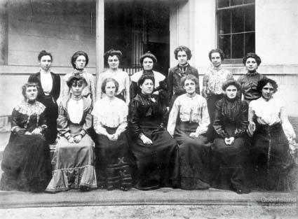 Group of women telephonists, Brisbane, 1899