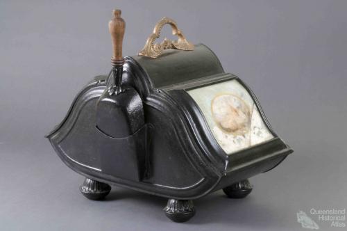 Coal scuttle