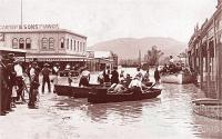 Ferry boats at corner of East and William Street, Rockhampton, 1918