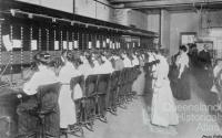 Women telephonists, Brisbane, 1910