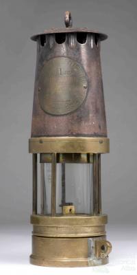 Miner's safety lamp 