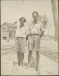 Mattie and Maurice Yonge, Low Isles, 1928