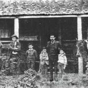 Murton family, Resolute commune, c1895