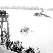 Crossing the Burdekin by boat, 1927