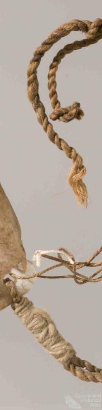 Pearl shell necklace